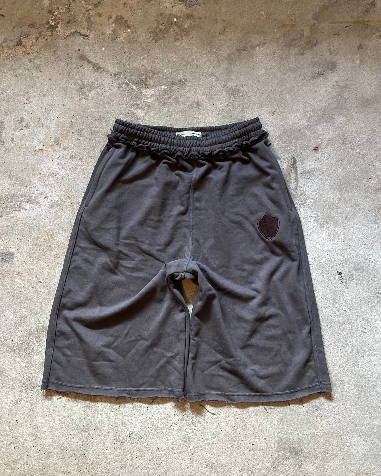 raymond long sweatshorts — dark grey
